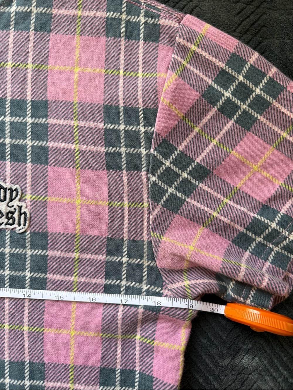 Teddy Fresh Pink Plaid Graphic Tee Size Medium Streetwear Skater Y2K - Picture 8 of 10